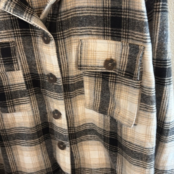 JODIFL Plaid Button-Up Shacket/ Size Large - Picture 5 of 7